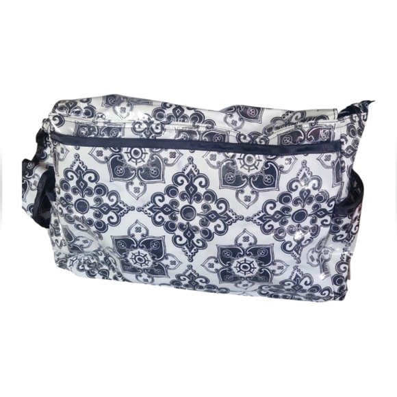 Trend Lab Black and White Floral Baby Diaper Bag Utility Set With Bottle Bag - Picture 4 of 11